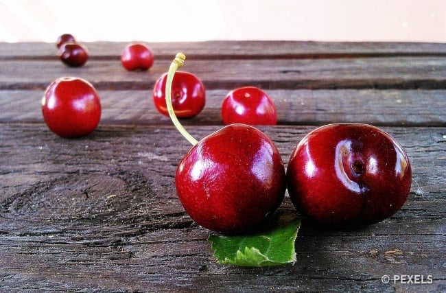 25673615-cherries-fruit-red-sweet-52991-1486101133-650-6fae1381b2-1486369790